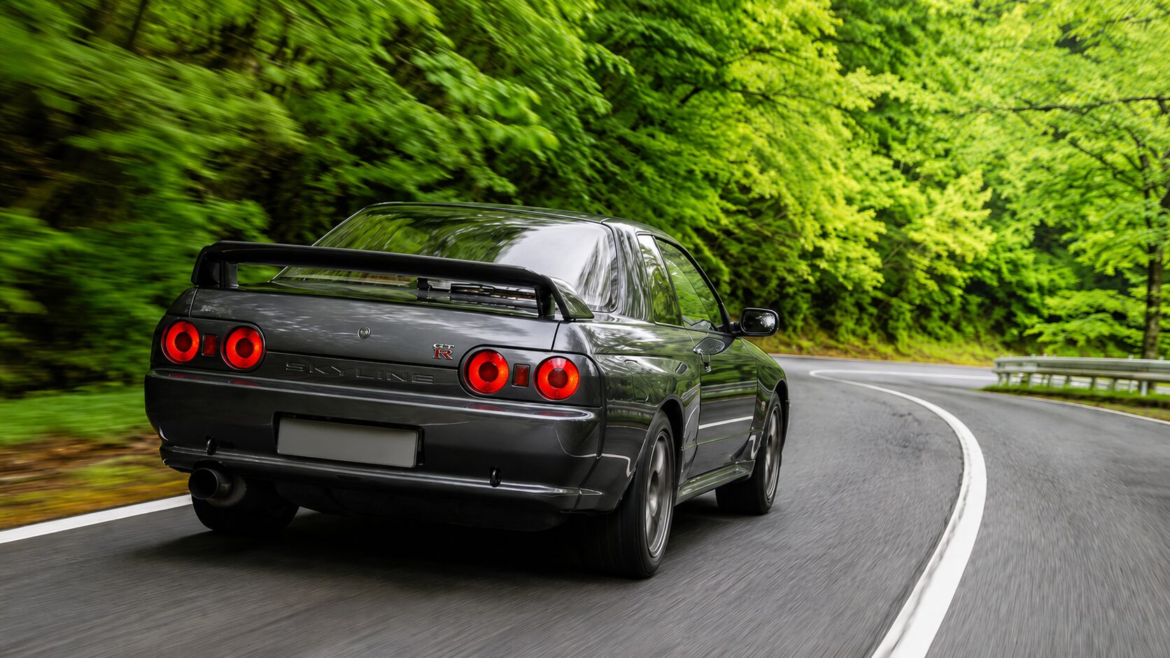 32GT-R_3