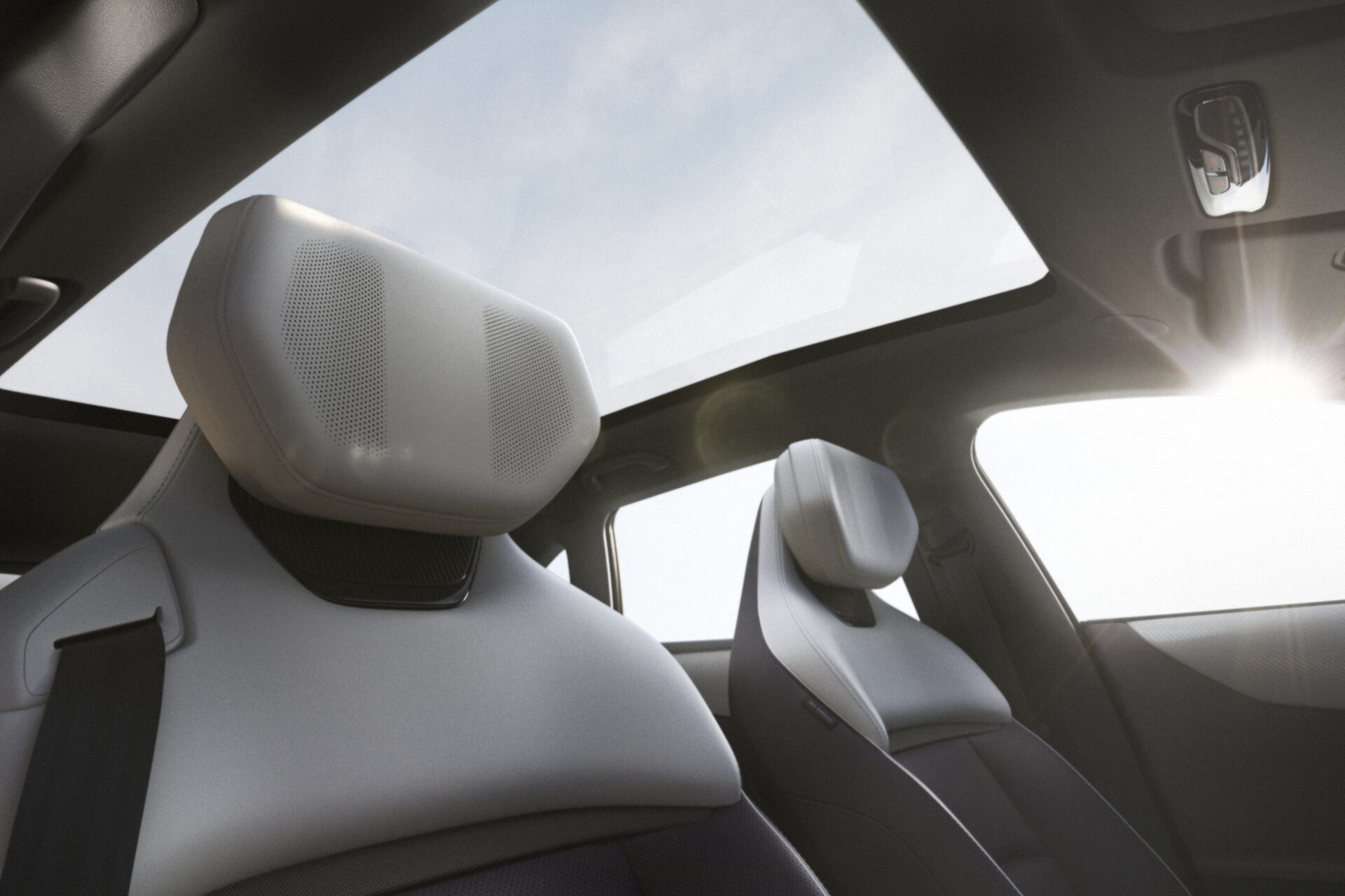20250423_mazda_ez-60_chn_int04_l