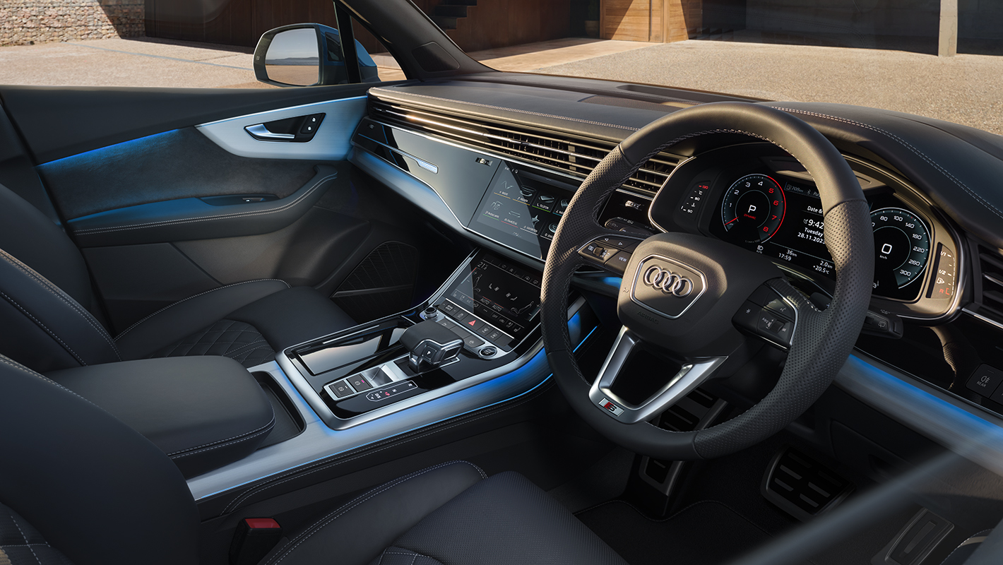 アウディQ7インテリア