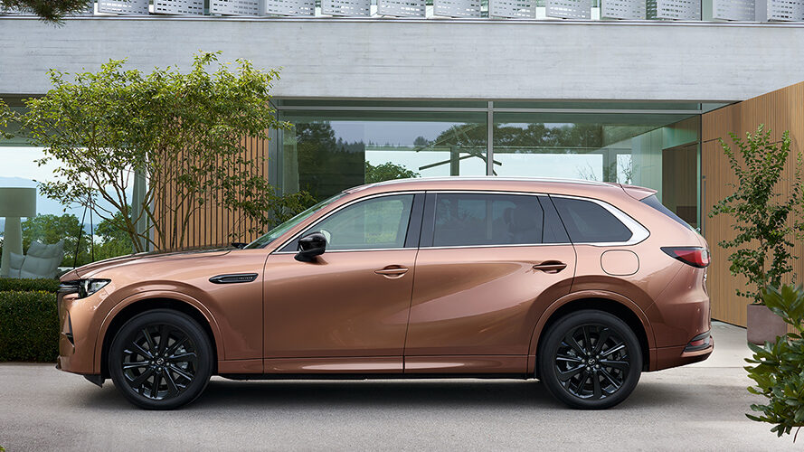 251009_hero_cx80_04_feature_exterior