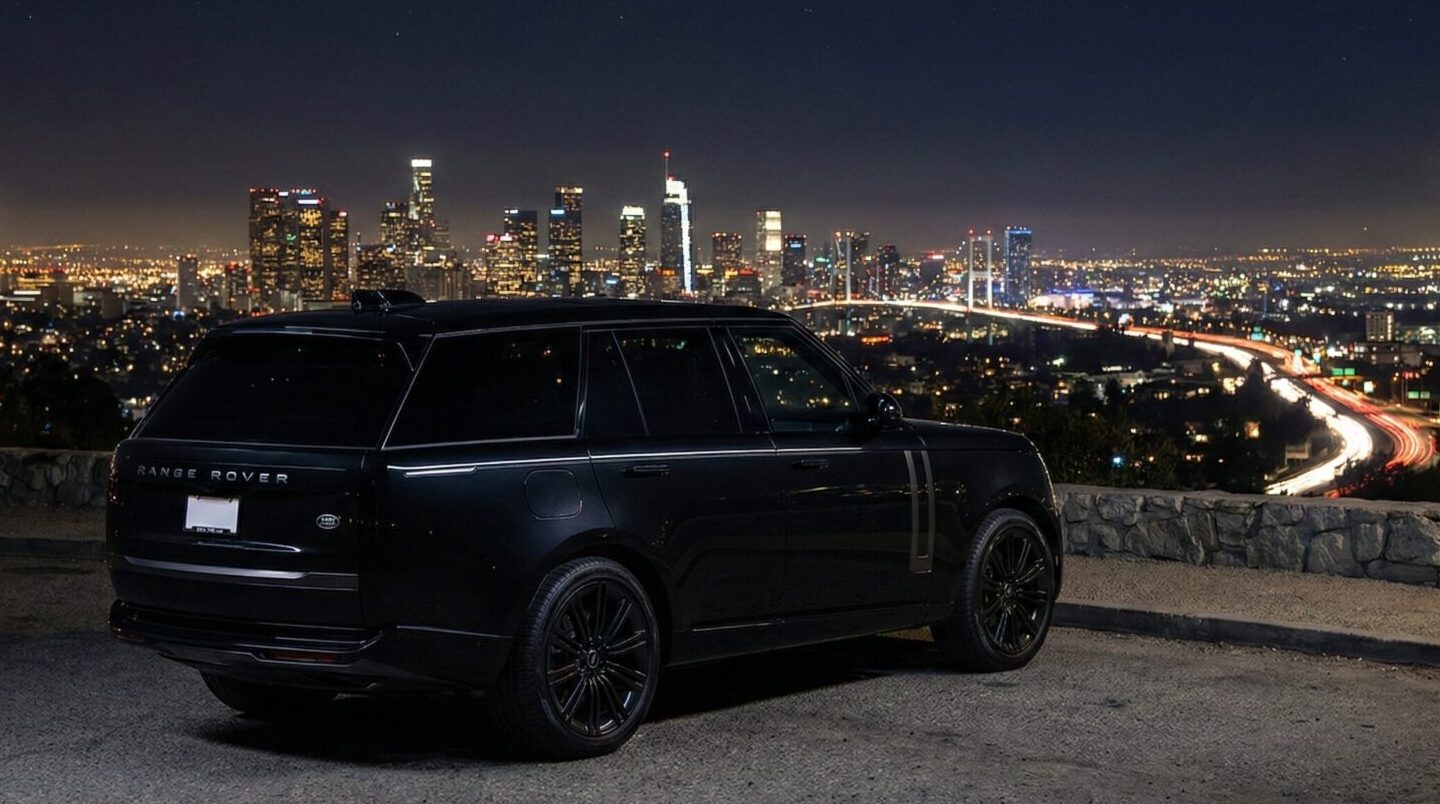 レンジローバーと夜景