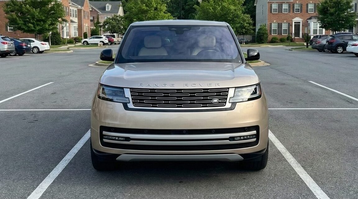 レンジローバーと駐車場