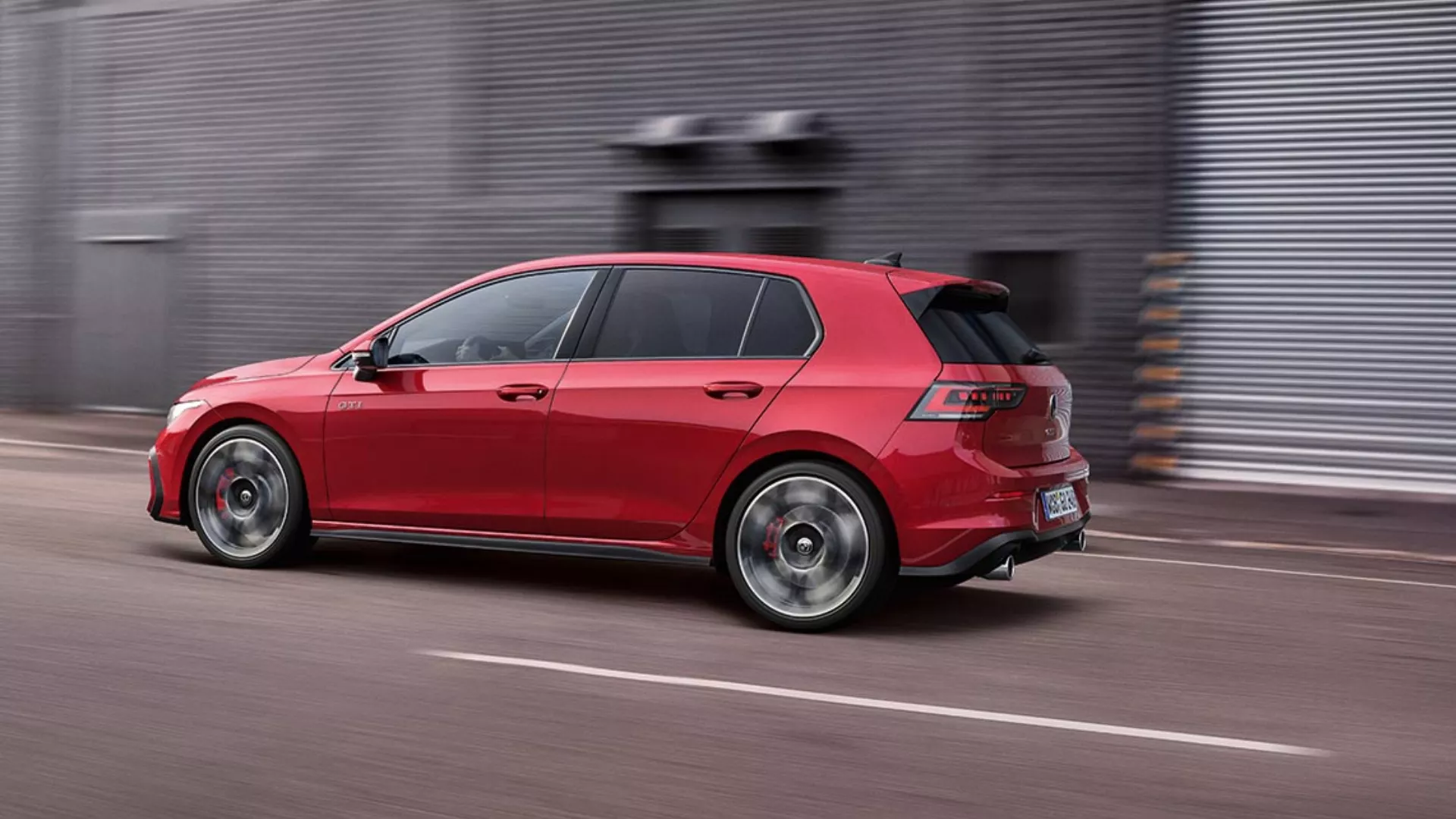 16_9_driving_perf_modal04-1