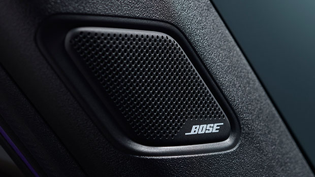 BOSEプレミアムサウンドシステム（8スピーカー）