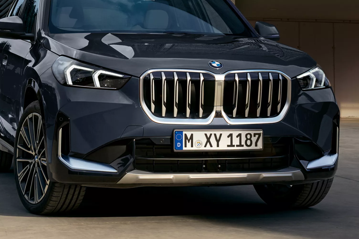 DI25_000252259_re01_3to2