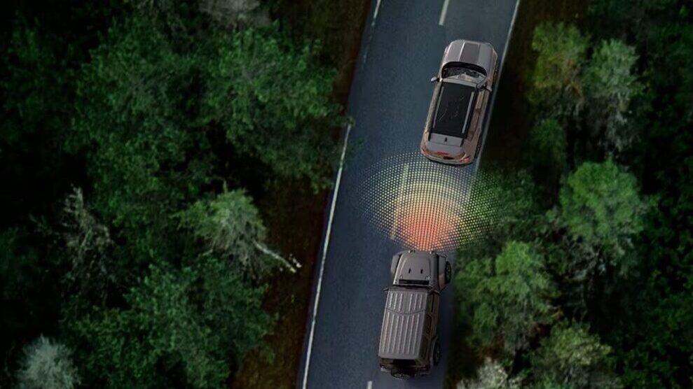 jeep-safety-panel1-forward-collsion-warning.jpg.img.1440