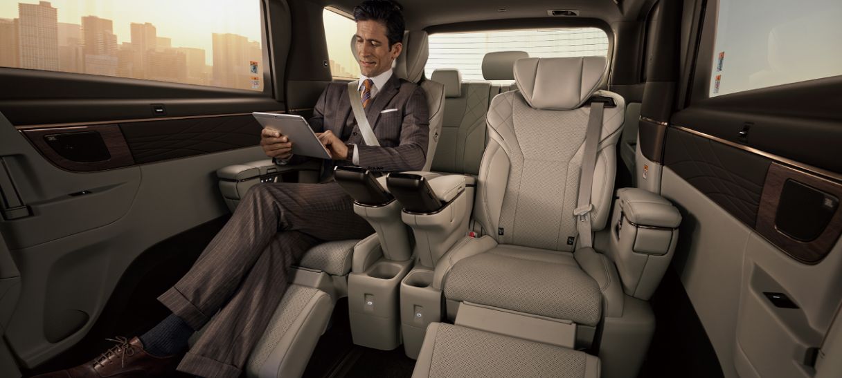 アルファード室内イメージ