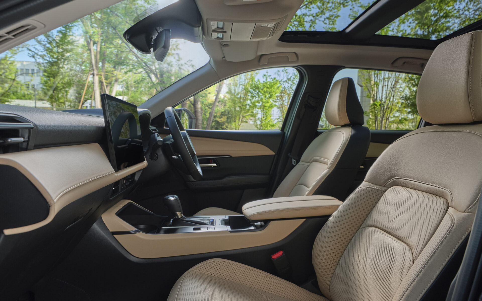 68.cx-5_jp_interior2_l