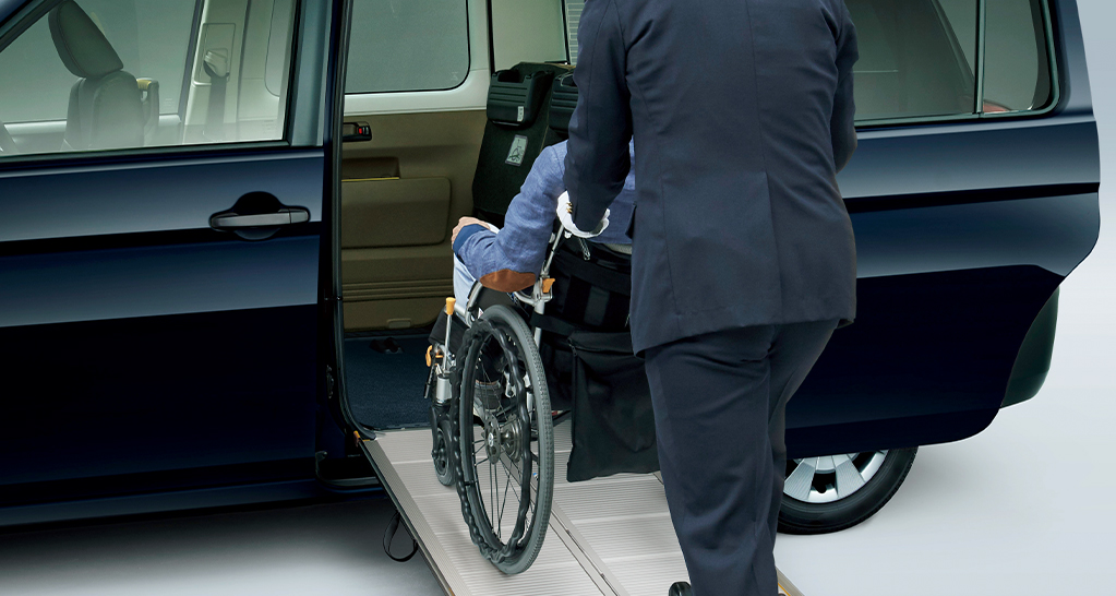 車いすのまま乗車が可能